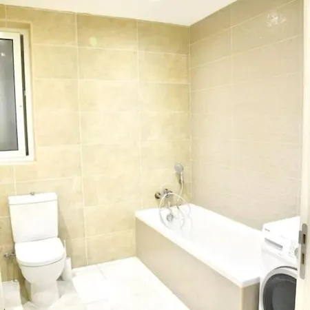Appartement Buzzstays: Luminous Seaside 3br/2ba Heart Of Qawra